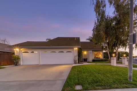 4537 Morro Bay St, Oceanside, CA 92057 photo 2