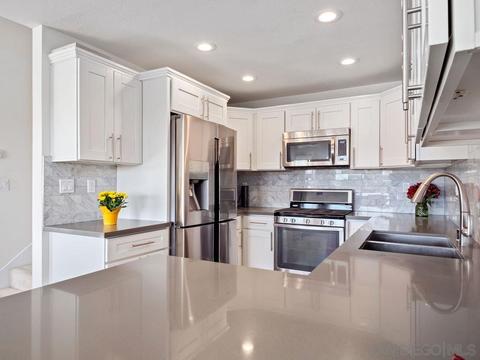 807 Highland Dr, Solana Beach, CA 92075 photo 8