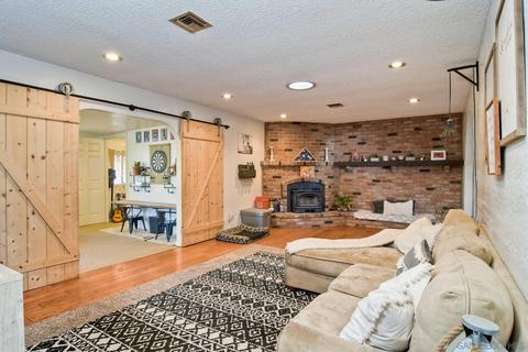 2250 Raymond, Ramona, CA 92065 photo 4