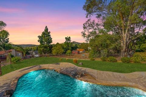 10760 Avenida Roberta, Spring Valley, CA 91978 photo 1