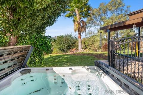 10760 Avenida Roberta, Spring Valley, CA 91978 photo 8