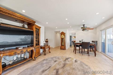 10760 Avenida Roberta, Spring Valley, CA 91978 photo 22