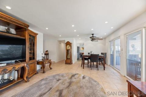 10760 Avenida Roberta, Spring Valley, CA 91978 photo 23