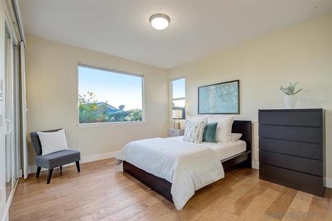 931 Candlelight Pl # -a, La Jolla, CA 92037 photo 57