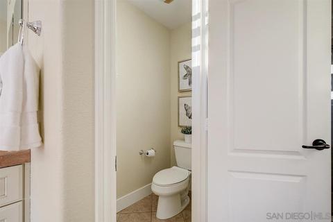 931 Candlelight Pl # -a, La Jolla, CA 92037 photo 46