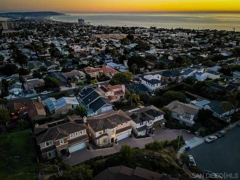 931 Candlelight Pl # -a, La Jolla, CA 92037 photo 48