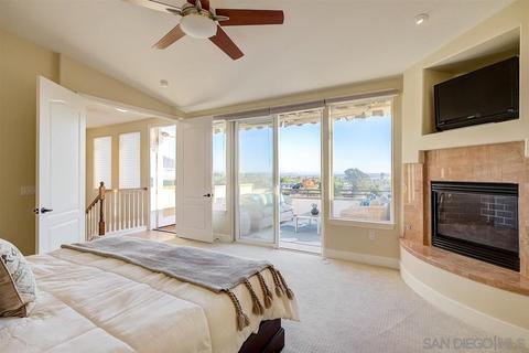 931 Candlelight Pl # -a, La Jolla, CA 92037 photo 43