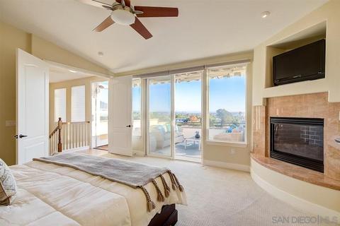 931 Candlelight Pl # -a, La Jolla, CA 92037 photo 42
