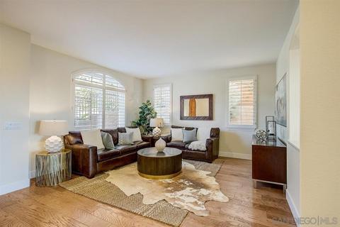 931 Candlelight Pl # -a, La Jolla, CA 92037 photo 9