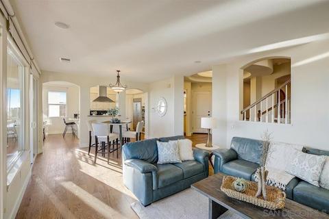 931 Candlelight Pl # -a, La Jolla, CA 92037 photo 14