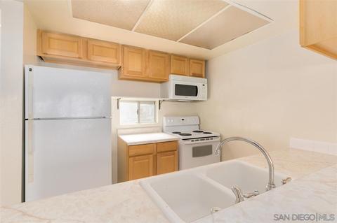 202 S S Pierce St, El Cajon, CA 92020 photo 4