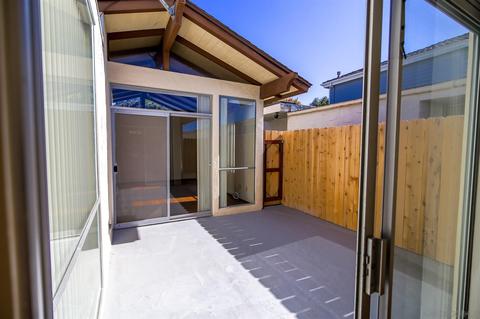7434 High Ave, La Jolla, CA 92037 photo 3