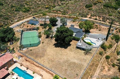 1131 Dehesa Ranch Rd, El Cajon, CA 92019 photo 1