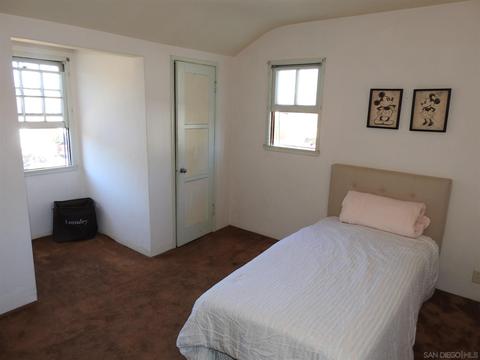 401 Silvery Ln, El Cajon, CA 92020 photo 6