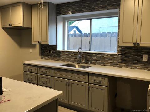 729 Hollowglen Rd, Oceanside, CA 92057 photo 5