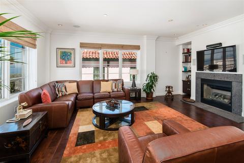 464 Prospect St #9, La Jolla, CA 92037 photo 3