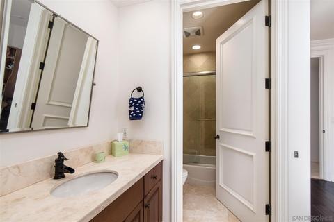 464 Prospect St #9, La Jolla, CA 92037 photo 11