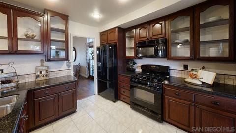 786 Foxwood Dr, Oceanside, CA 92057 photo 17