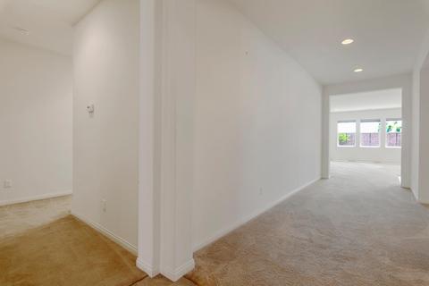 30333 Eagle Ridge Ct, Murrieta, CA 92563 photo 2
