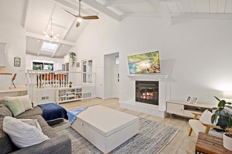 893 Saxony Rd, Encinitas, CA 92024 photo 3
