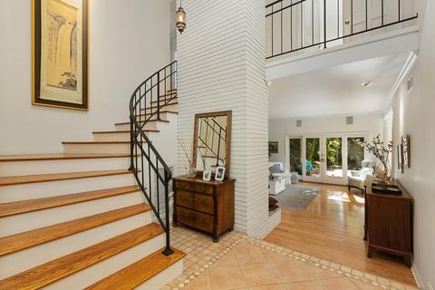 7091 Caminito Valverde, La Jolla, CA 92037 photo 5