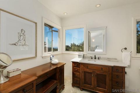 7091 Caminito Valverde, La Jolla, CA 92037 photo 17