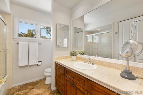 7091 Caminito Valverde, La Jolla, CA 92037 photo 23