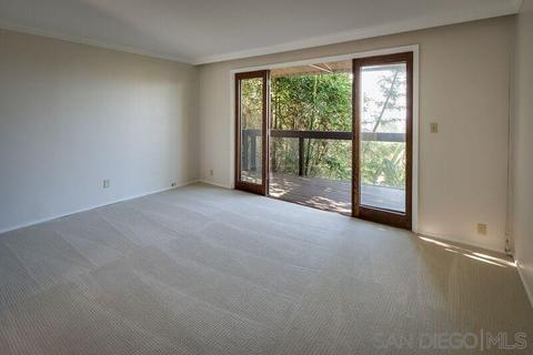 7667 Hillside Dr, La Jolla, CA 92037 photo 19