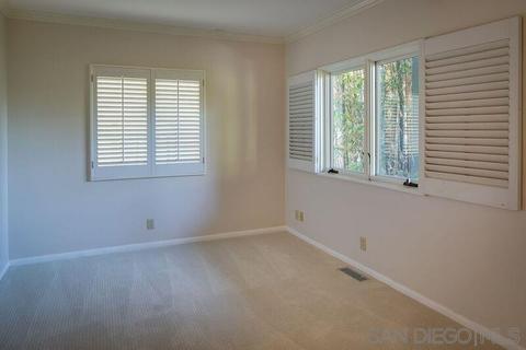 7667 Hillside Dr, La Jolla, CA 92037 photo 29