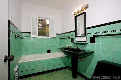 7667 Hillside Dr, La Jolla, CA 92037 photo 23