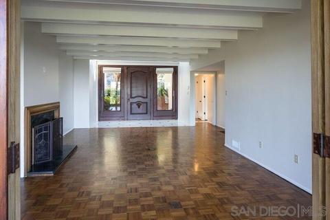 7667 Hillside Dr, La Jolla, CA 92037 photo 8