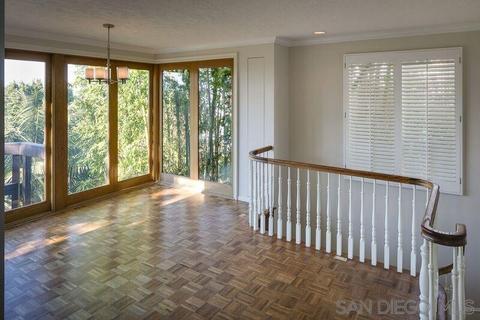 7667 Hillside Dr, La Jolla, CA 92037 photo 15