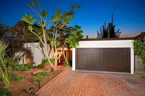 7667 Hillside Dr, La Jolla, CA 92037 photo 3