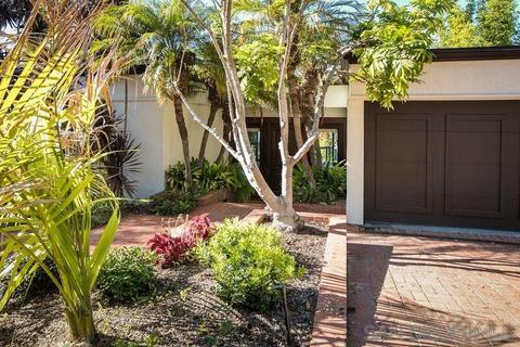 7667 Hillside Dr, La Jolla, CA 92037 photo 5