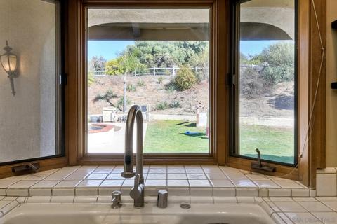2747 Via Chinarros, Alpine, CA 91901 photo 9