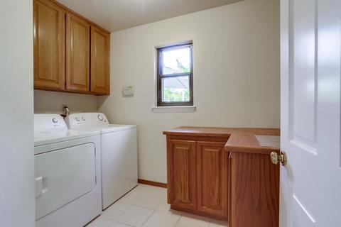 855 Sugarbush Dr, Vista, CA 92084 photo 16