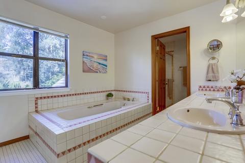 855 Sugarbush Dr, Vista, CA 92084 photo 36