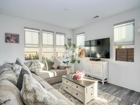 2061 Tango Loop #2, Chula Vista, CA 91915 photo 4