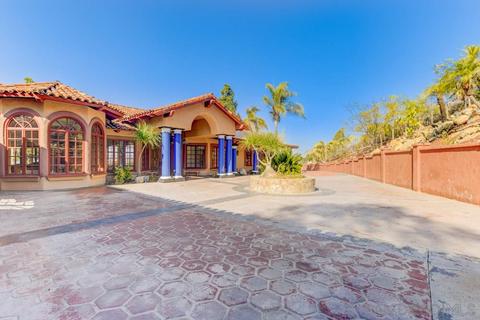 1762 Kings, Vista, CA 92084 photo 2