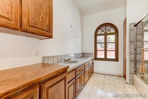 1762 Kings, Vista, CA 92084 photo 11