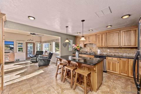 11155 Oakcreek Dr, Lakeside, CA 92040 photo 3