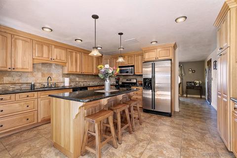 11155 Oakcreek Dr, Lakeside, CA 92040 photo 4