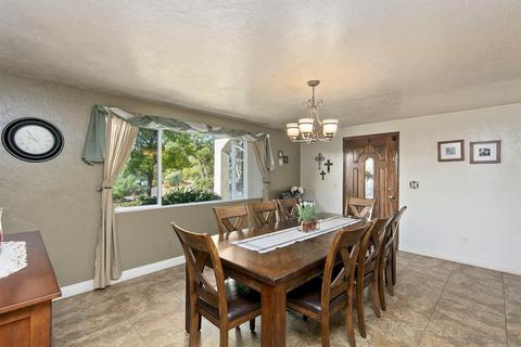 11155 Oakcreek Dr, Lakeside, CA 92040 photo 5