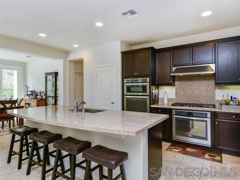 439 Machado, Vista, CA 92083 photo 3