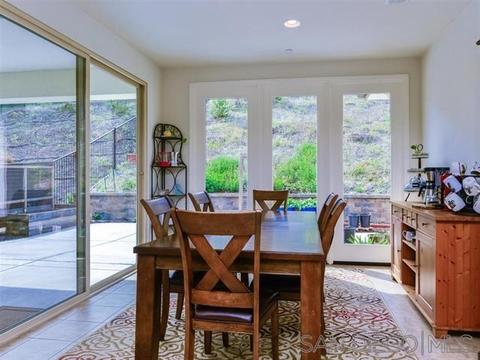 439 Machado, Vista, CA 92083 photo 4