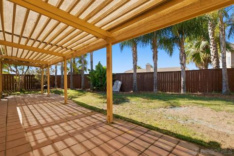 779 El Caballo Dr, Oceanside, CA 92057 photo 2