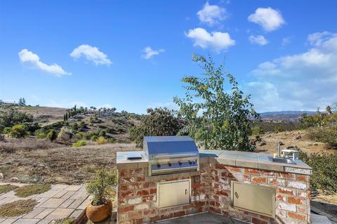 1604 Macadamia Dr, Fallbrook, CA 92028 photo 23