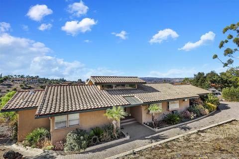 1604 Macadamia Dr, Fallbrook, CA 92028 photo 1