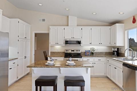 11376 Harmony Pl, Escondido, CA 92026 photo 32