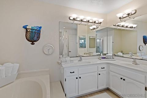 11376 Harmony Pl, Escondido, CA 92026 photo 14